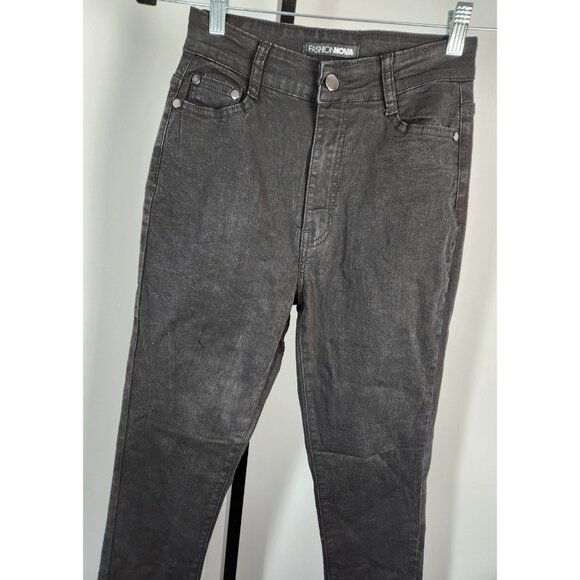 FashioNova Women's Five Pocket Skinny Jean-Black-SZ 7/8 - Picture 2 of 9